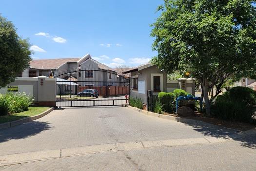 2 Bedroom Townhouse for sale in Meyersdal