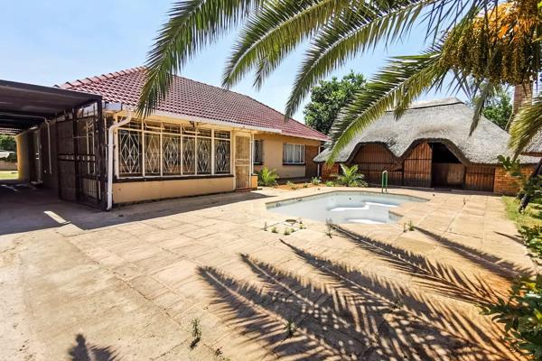 This property is located in Stilfontein Ext 4 and is close to Spar (new Shoprite) - perfect area to purchase in! The home might be in ...