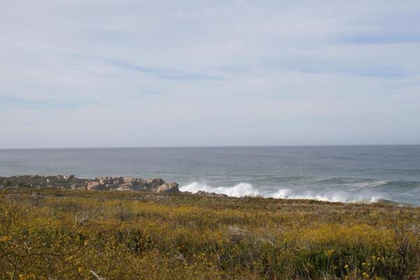 Unique 5.5ha smallholding on the Betty’s Bay coastline. Picturesque sea and mountain ...