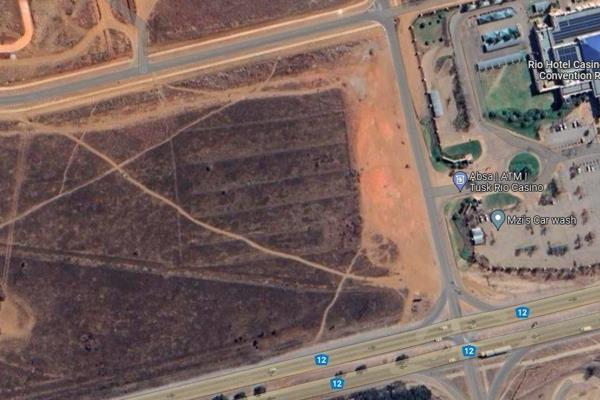 Land available for sale in a prime location opposite the Rio Casino Resort in Klerksdorp.
This vacant land has a great potential for ...