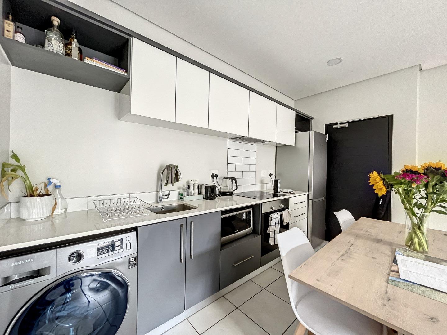 1 Bedroom Apartment / flat for sale in Menlo Park P24113571483