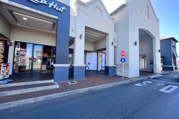 This well kept, very neat and spacious retail / commercial unit measuring 172sqm is ...