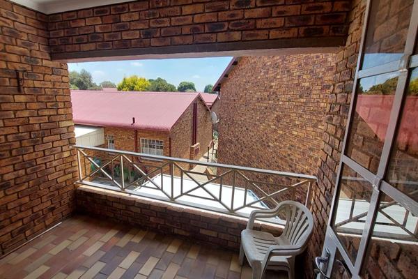 Apartment in Goldreef Retirement Village
This neat low maintenance face brick one bedroom unit is on the first floor close to ...