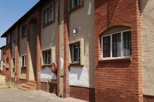 This apartment is situated in secured part of Rensburg, Very neat and well kept maintained. Property is tiled throughout and paving all ...