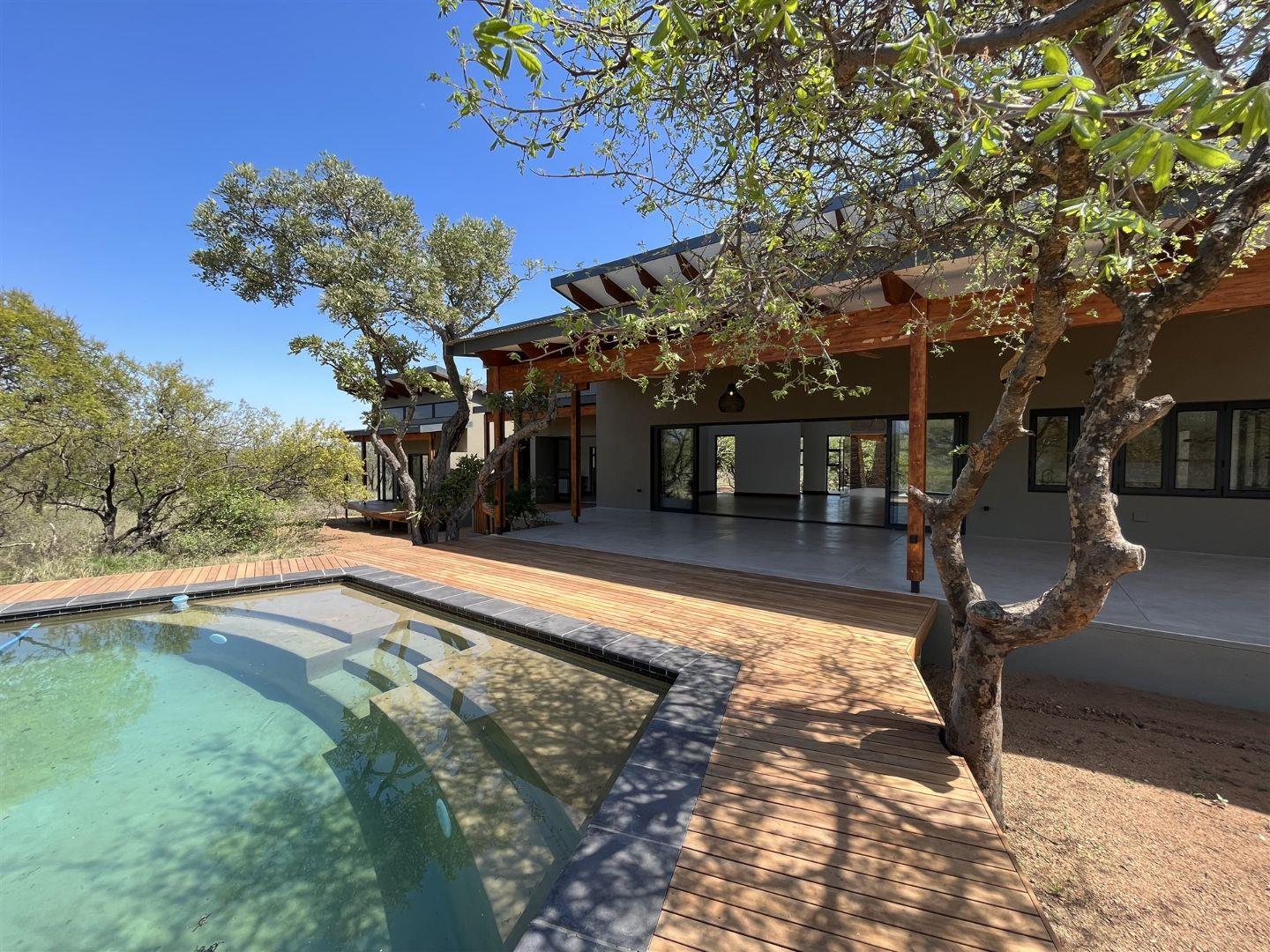 5 Bedroom House for sale in Leadwood Big Game Estate P24113581416