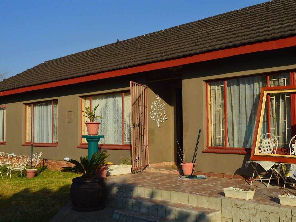 3 Bedroom House to rent in Witbank Central