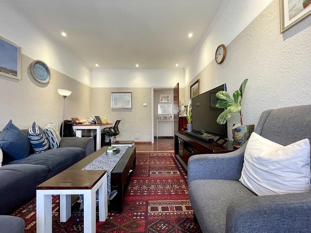 Claremont, Cape Town Property Apartments / flats for sale in