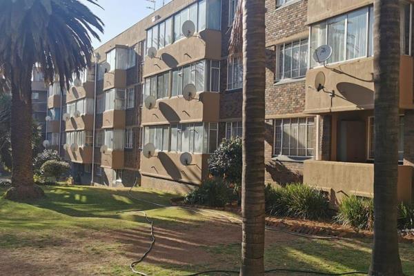 1.5 Bedroom flat for sale in West Turffontein ,This Bachelors flat can be for an ...