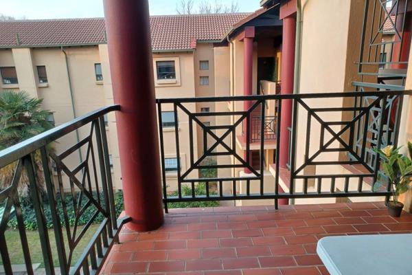 Charming 2-Bedroom Apartment in Bryanston

Discover the perfect blend of comfort and convenience in this 2-bedroom, 1-bathroom ...