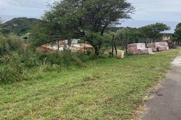 Massive plot available in Cintsa, come and build your dream home in this level plot.