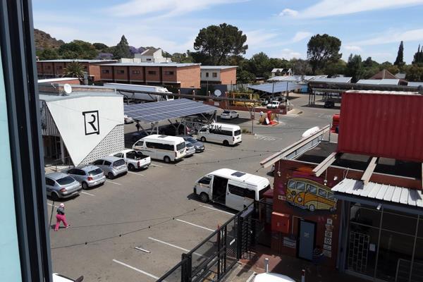 Retail Property in a retail center in 
Noordhoek - Bloem, Bloemfontein