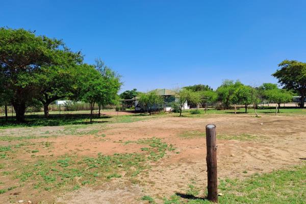 Look no further...
Prime 2 hectares land with services 
Ideal location to develop ...