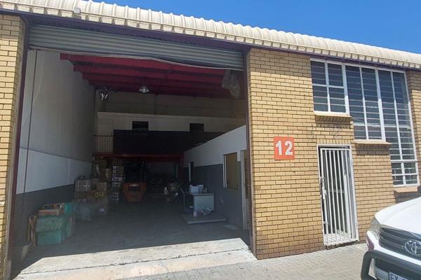 This Mini Unit is based in busy Industrial park in Jet Park.
The unit comes with a front Reception/Office area. 1st Floor office spaces ...