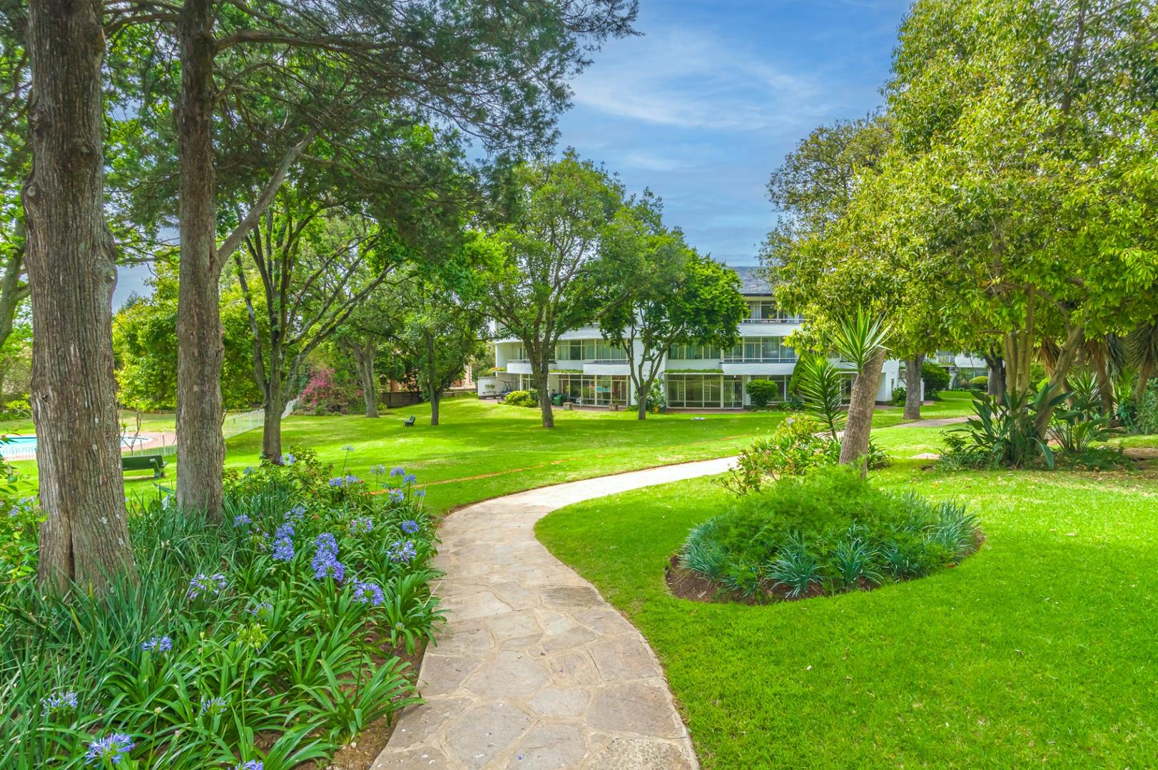 1 Bedroom Apartment / flat for sale in Bryanston 40 Hobart Road P24