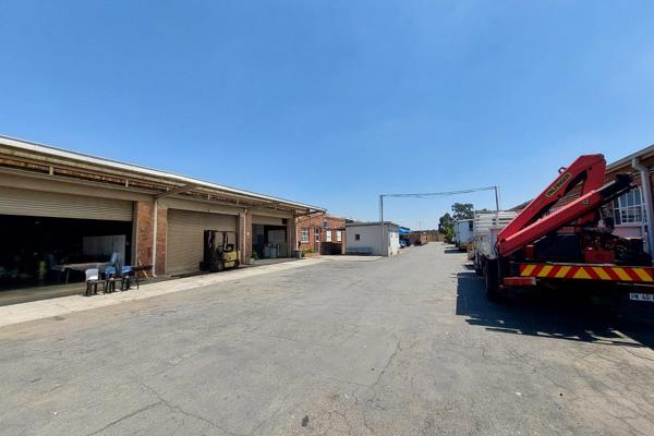 754m2 factory space to Let in very secure well maintained park in Anderbolt. offering excellent access to major road networks on the ...