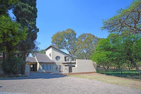 Nestled within the vibrant community of Marais Steyn Park, this immaculate home offers ...