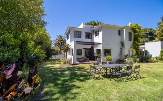 4 Bedroom House for sale in Newlands