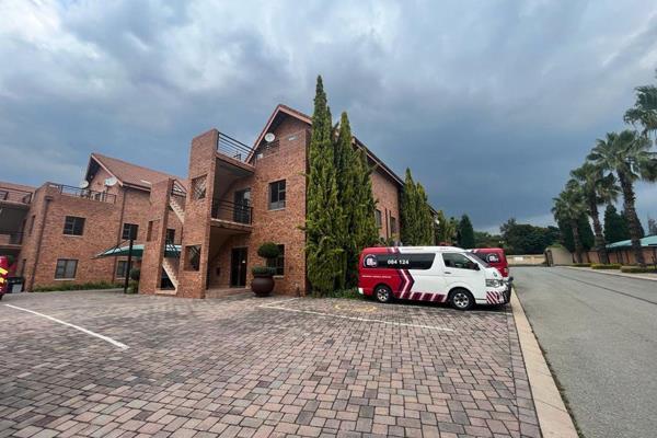 Located just off Witkoppen Road this office park is conveniently located on the border ...