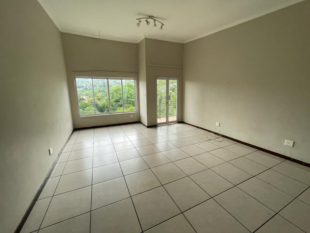 2 Bedroom Apartment / flat for sale in Prestbury 88 Road P24