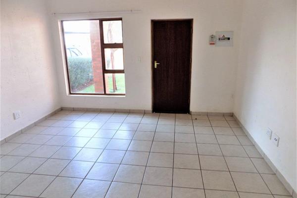 The apartment has a lounge &amp; kitchen (Open plan), 2 bedrooms, 1 bathroom, patio &amp; carport. Lots of visitors&#39; ...