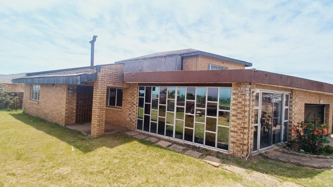 5 Bedroom House for sale in Dawncrest P24113607277