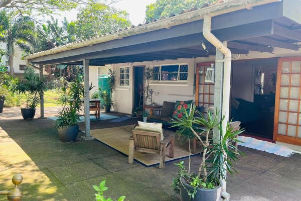 This charming four bedroom home situated in the heart of Felixton Village has charm, space and serenity that Felixton Village ...