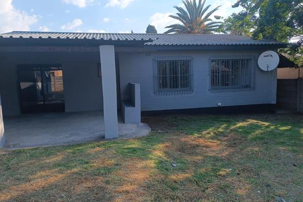 This newly renovated commune house is to be shared with other tenants in  Sasolburg and ...