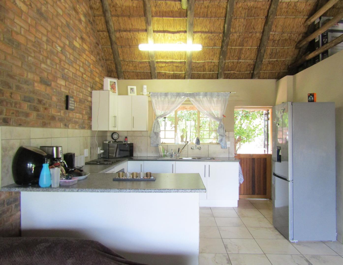 2 Bedroom Townhouse to rent in Mnandi P24113613358