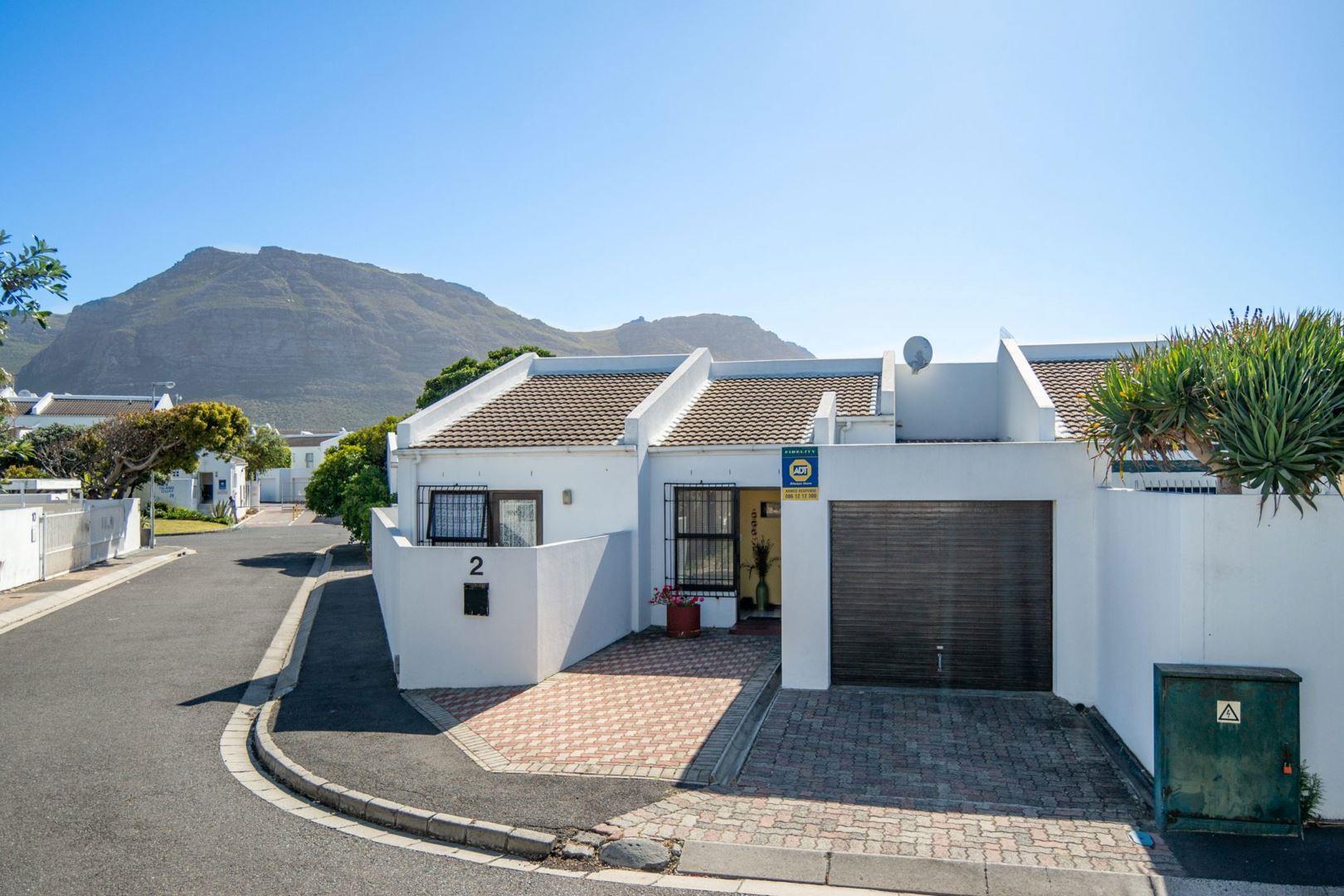 2 Bedroom House for sale in Marina Da Gama 2 Park Close P24113614142