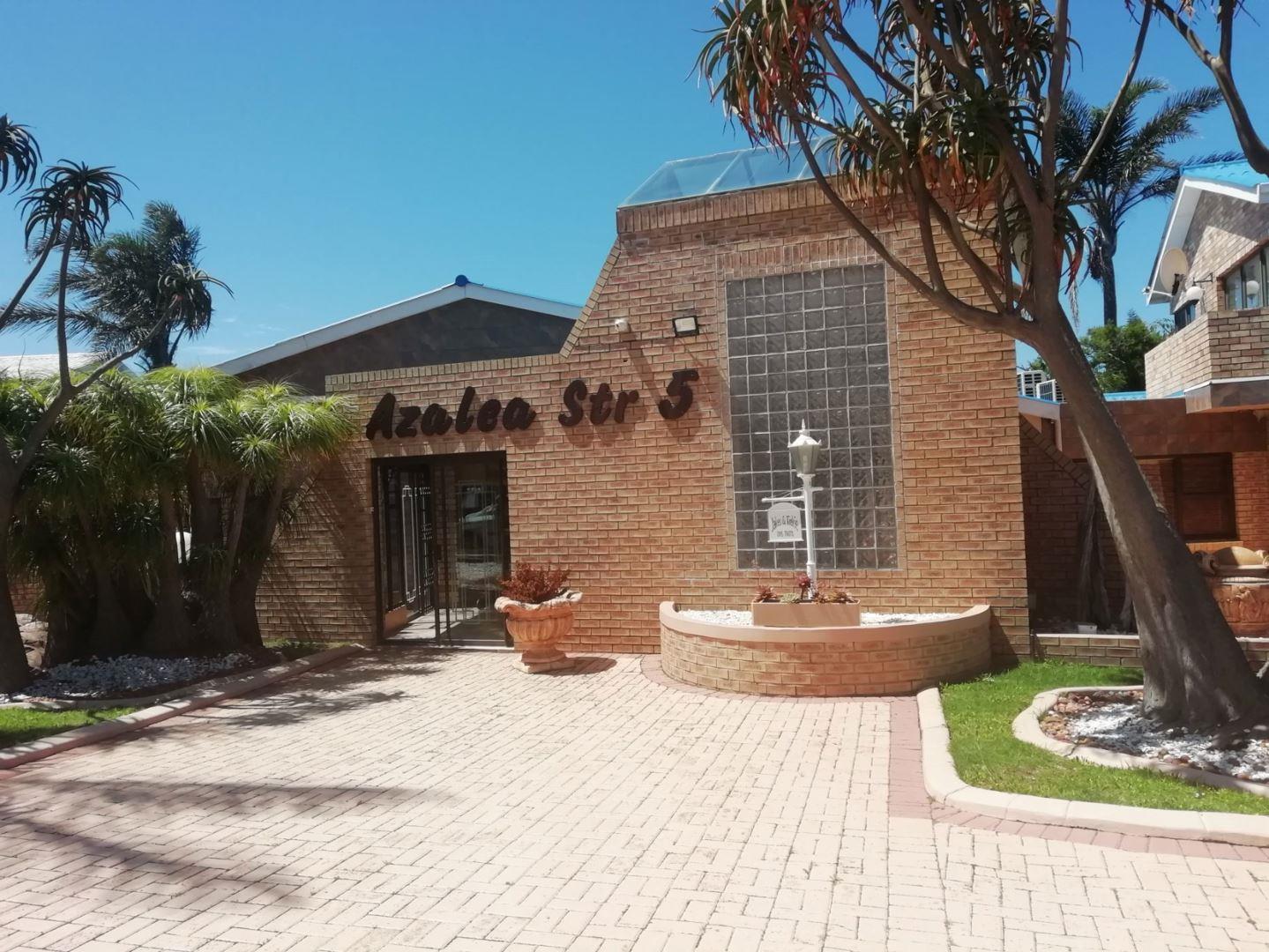 7 Bedroom House for sale in Jeffreys Bay Central P24113618778