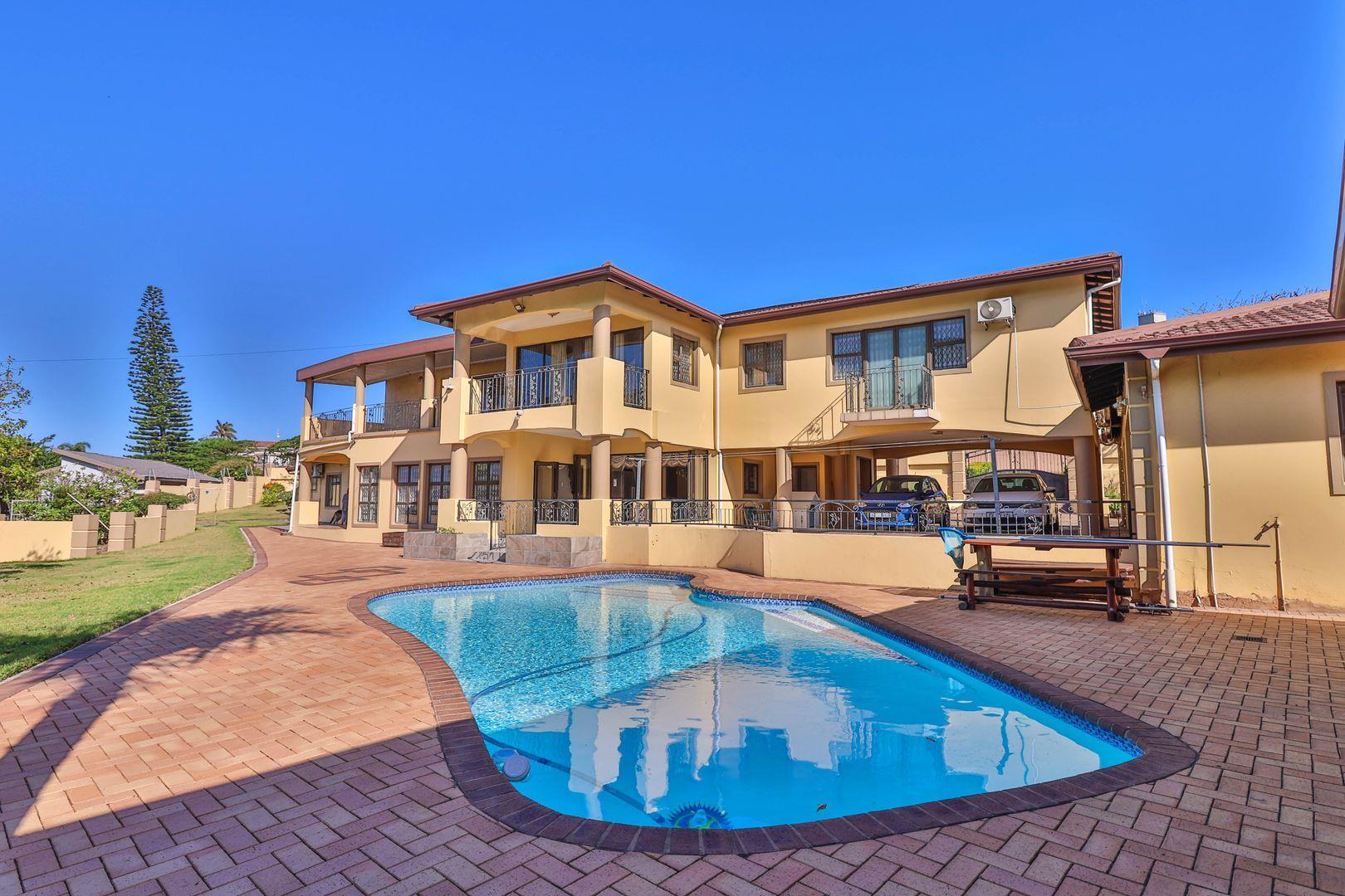 5 Bedroom House for sale in Athlone Park P24113619774