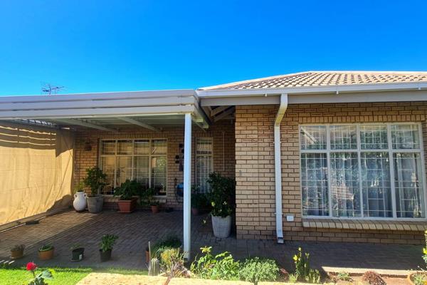 Spacious two-bedroomed property with two bathrooms, automated garage and carport. Braai room with louver roof for your entertainment. ...