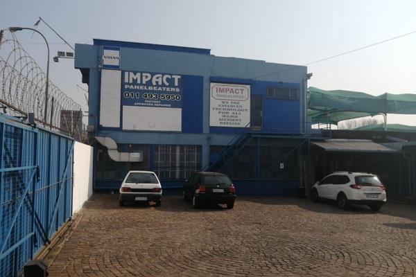 Spacious, well maintained and neat industrial facility measuring 2,500sqm available for ...