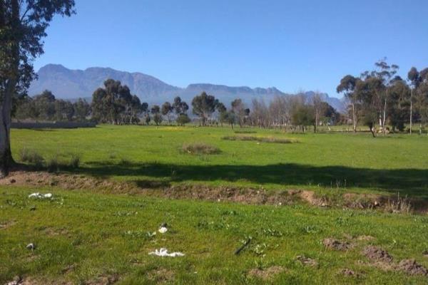 On offer is a vacant land, well situated in Paarl. Paarl is situated in the Western Cape and falls under the administration of the ...