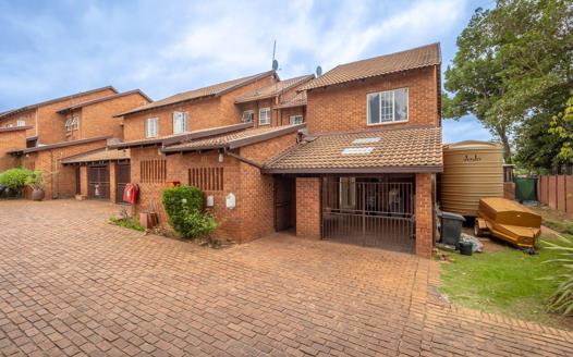 3 Bedroom Townhouse for sale in Fairland