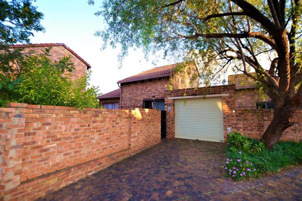 2 Bedroom, 2 bathroom with loft and single garage Townhouse for sale in one of Highveld secured complex. 

This duplex offers the ...