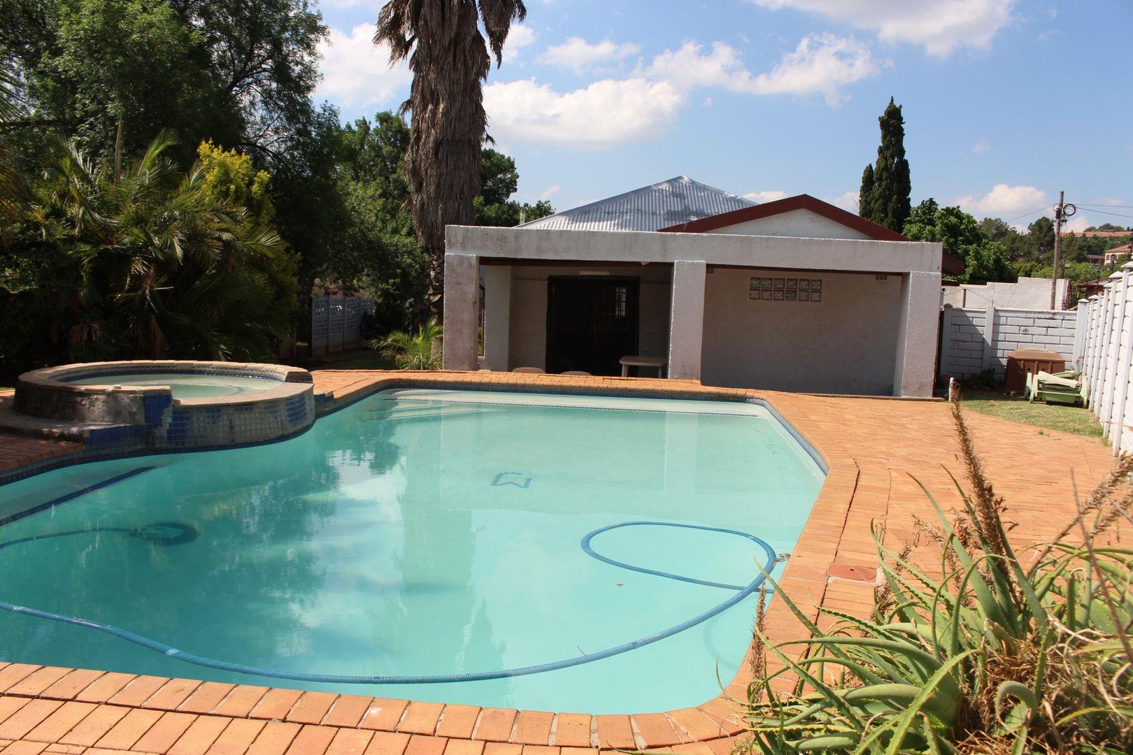 Roodepoort West Property : Property and houses for sale in Roodepoort ...