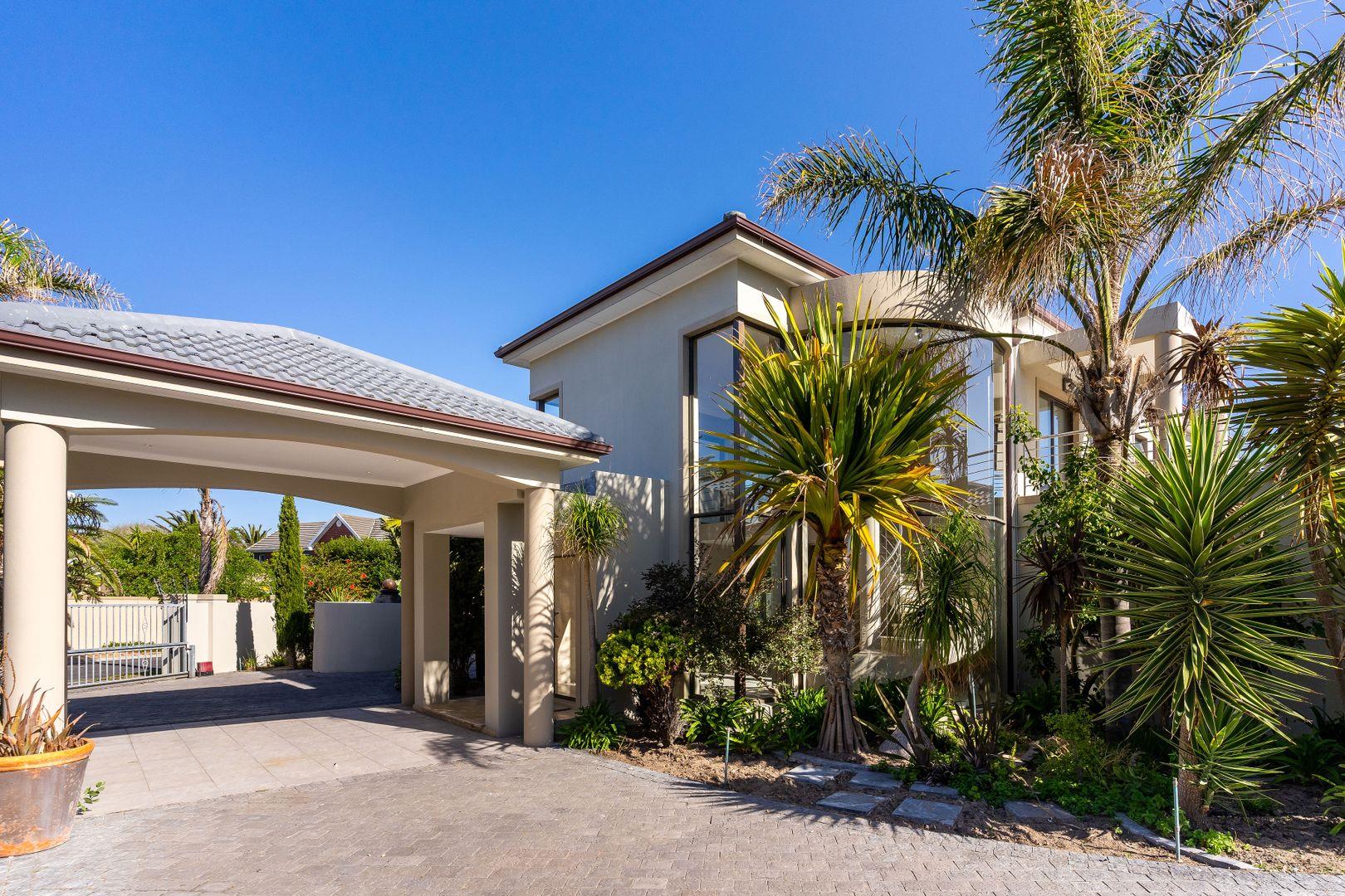 5 Bedroom House for sale in Sunset Beach P24113650735