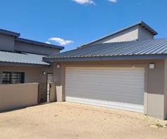 Townhouse for sale in Rayton