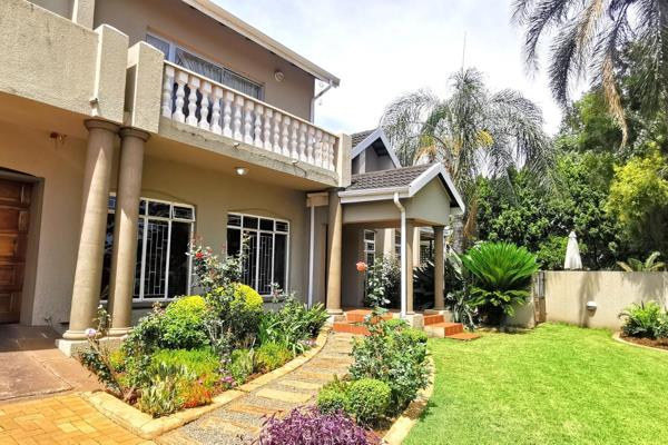 Spacious 5 bedroom family home for sale in Wierda Park.

This home is located in a ...