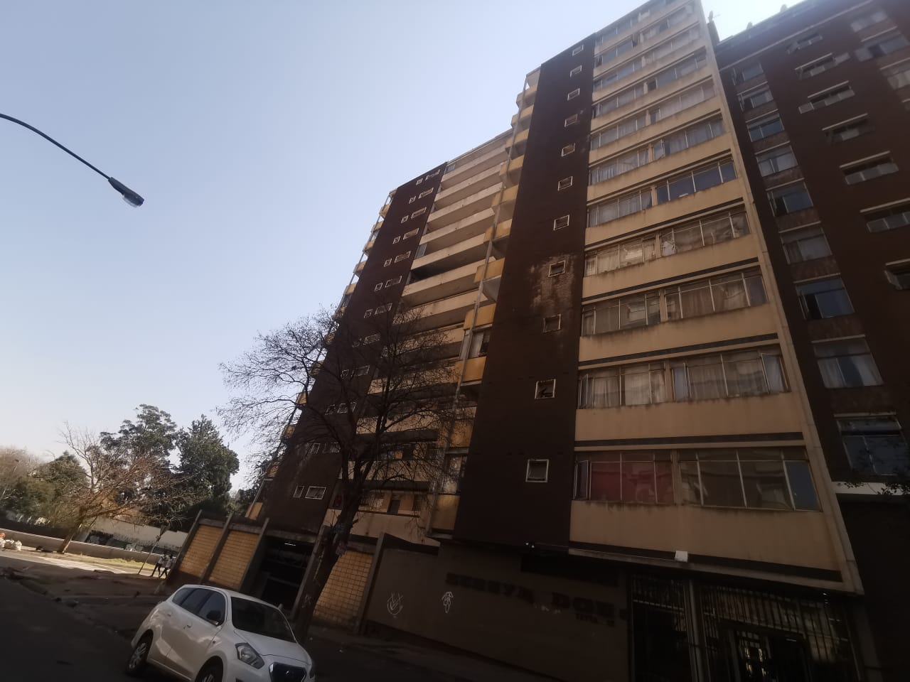 2 Bedroom Apartment / flat to rent in Hillbrow 166 Claim Street P24