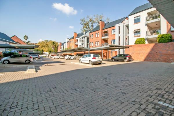 Craighall/ 2beds/2 baths +1 garden patio
 

* A ground floor back and front garden apartment.

* 101sqm floor area.

* 2 double ...