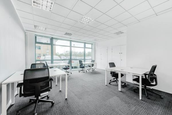 This offer includes a private furnished office for 5 people and 120 sq.m. of shared ...