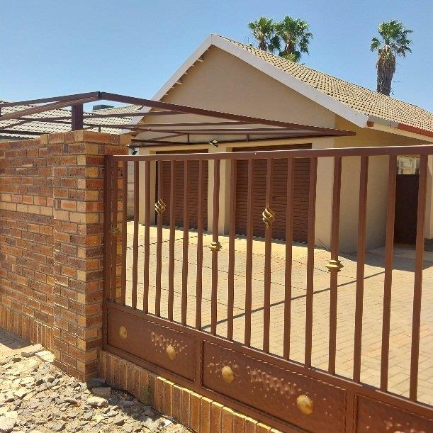 3 Bedroom House for sale in Carters Glen P24113655239