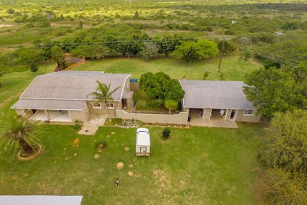 This farm is conveniently situated about 6km out of Port Alfred. A developed fish farm with 4 wooden Chalets that provide an additional ...