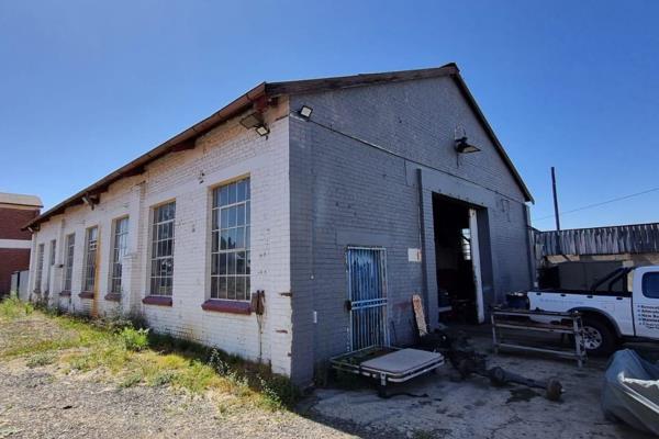 Unit available in Krugersdorp with optional yard space of 4000m yard space available at ...