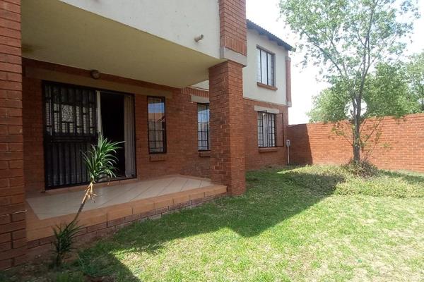 Lovely 3 bedroom apartment fr Sake in Midrand. 


This ground floor apartment has a spacious tiled open plan living area, a sl iding ...