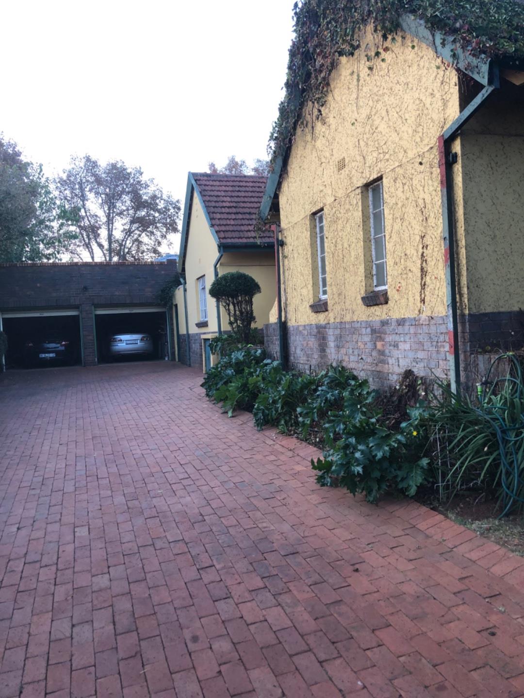 3 Bedroom House for sale in Highlands North Avenue Highlands North