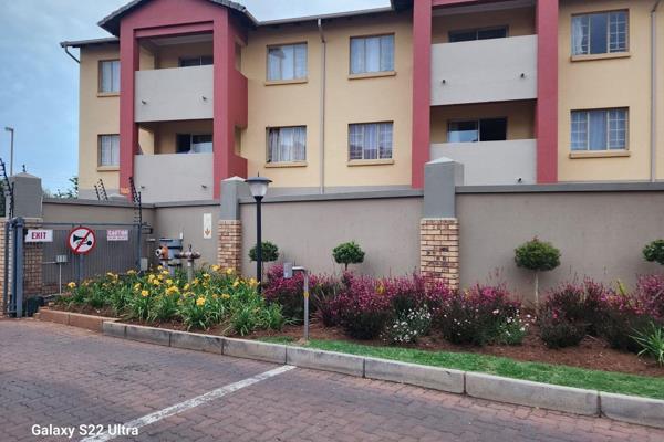 Exclusive Mandate*
Warm and welcoming 2 Bed, 1 Bath apartment for sale in popular Estate.
2nd  Floor Unit
As you walk in, you are ...