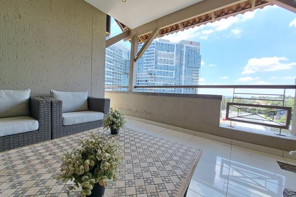 Introducing this luxurious 2-bedroom penthouse to let in the prestigious suburb of Morningside, Sandton. Boasting exceptional design ...